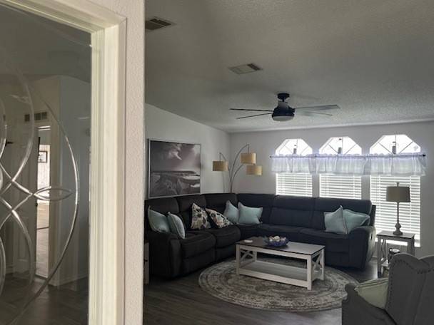 1224 Las Brisas a Winter Haven, FL Mobile or Manufactured Home for Sale